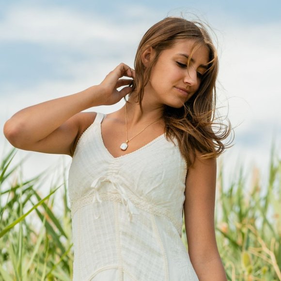 AYANA Pearl Gold Plated Crystal Pendant for Optimism, Sincerity & Self-Love - Picture 4 of 9